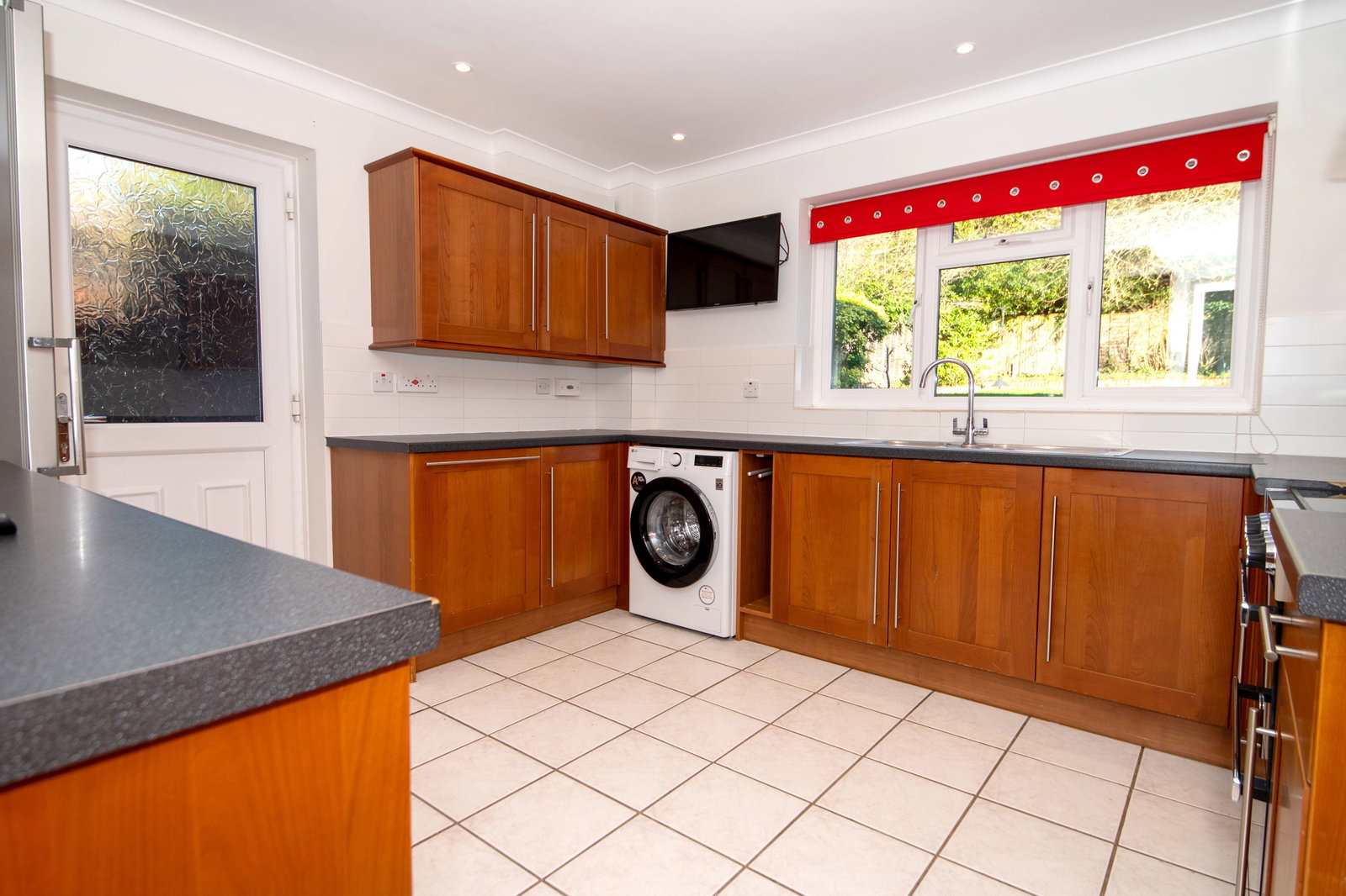 Detached House in Camberley