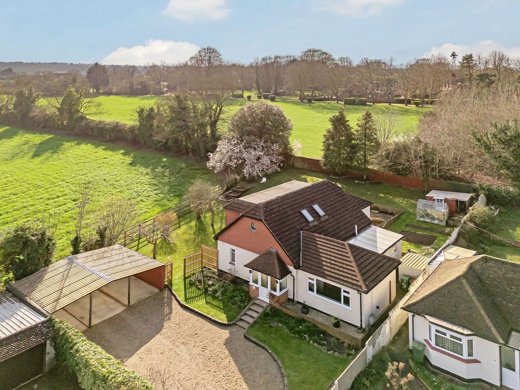 Detached House in Carshalton on the Hill