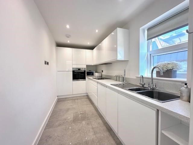 Flat in Bushey