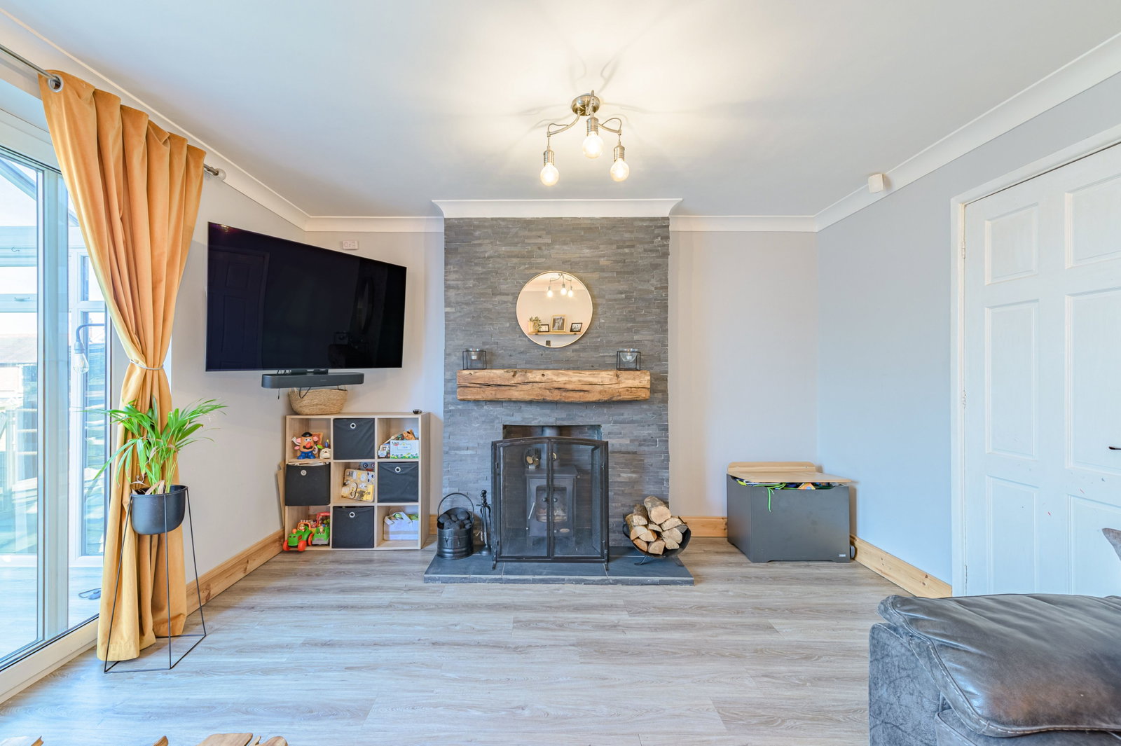 Semi Detached House in Walsall