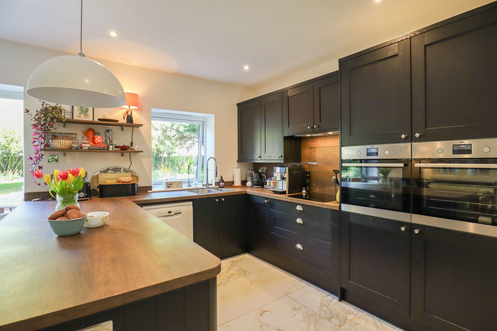 Detached House in Calne
