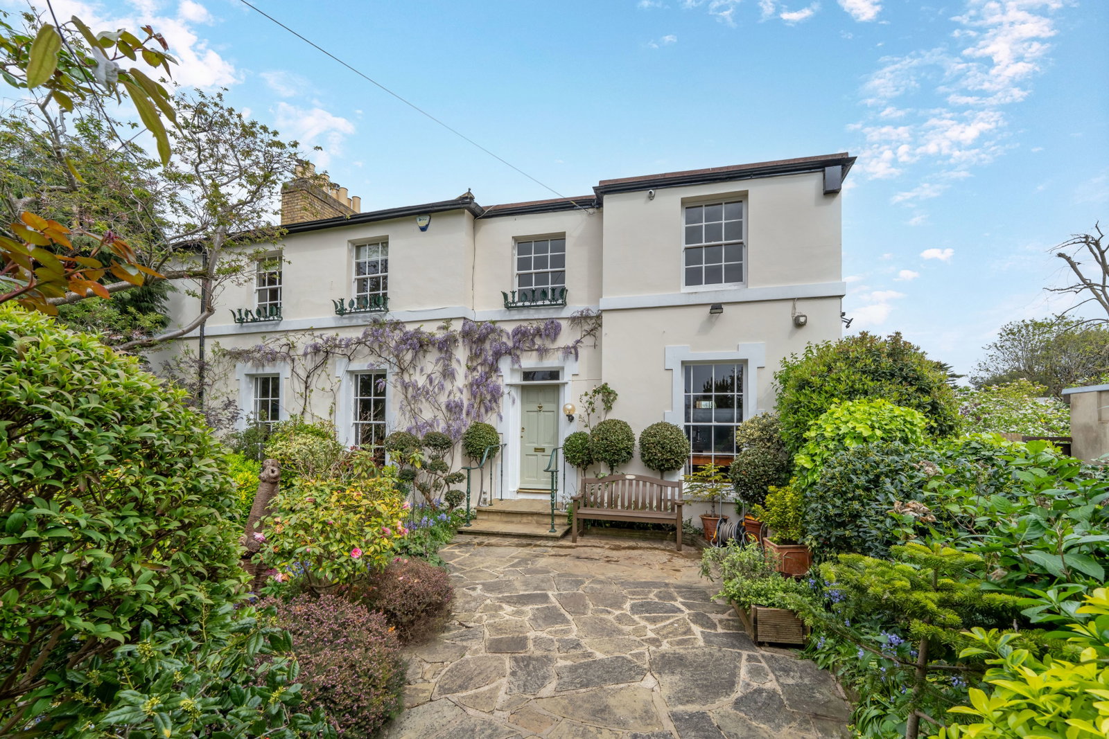 Detached House in Twickenham
