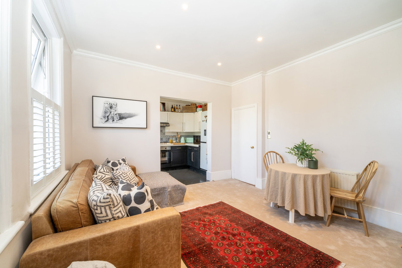 Flat for sale in London, Hermon Hill, London, E11 2AP, 1000 m²
