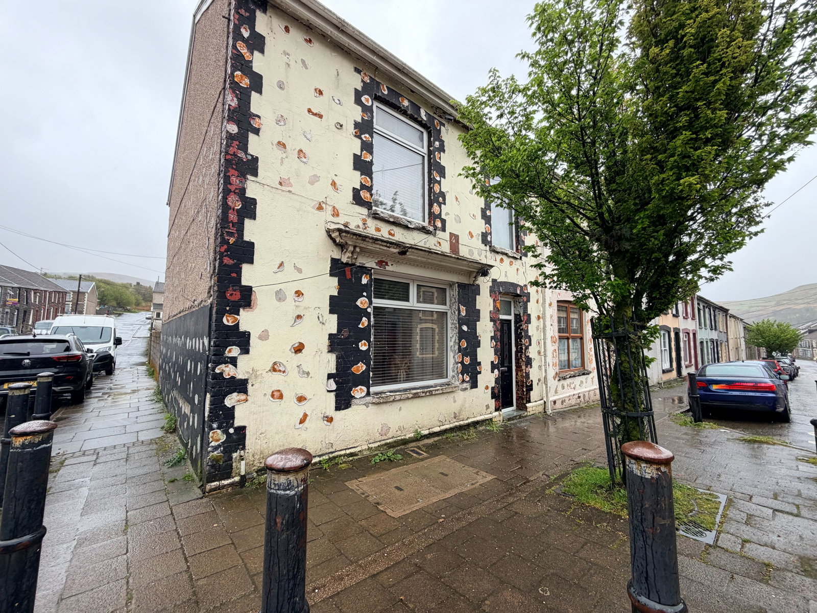 End Of Terrace House in Maesteg
