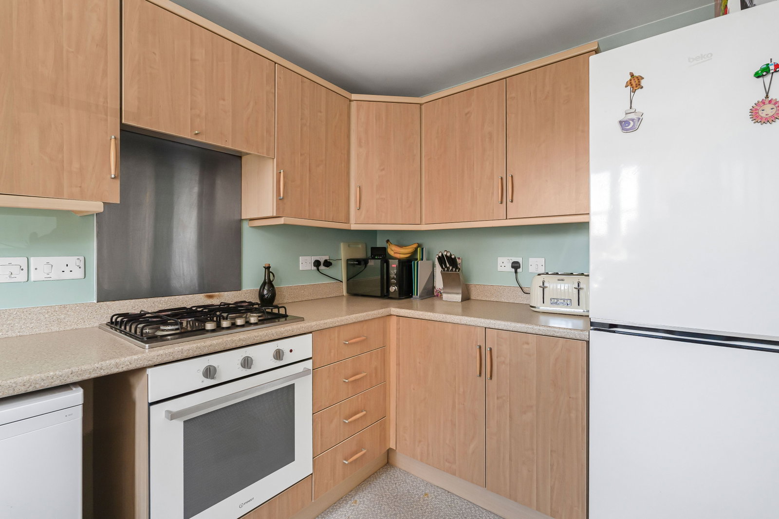 Semi Detached House for sale in Gloucester, Goldfinch Walk, Brockworth, Gloucester, GL3 4QX, 756 m²