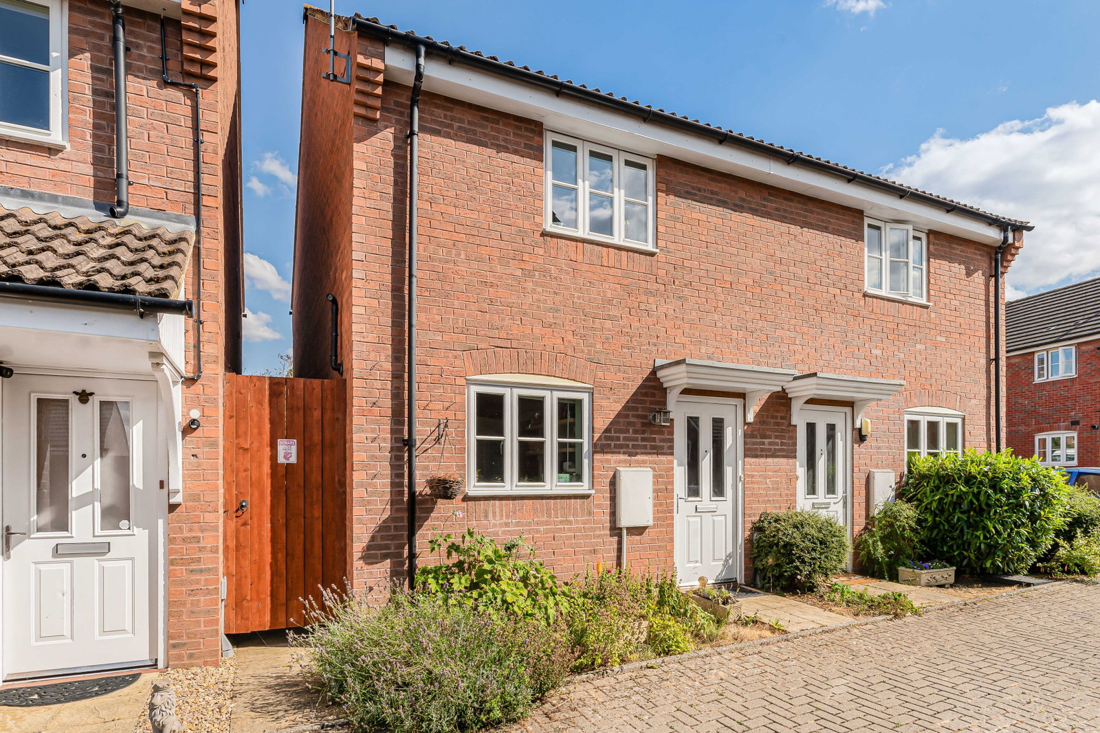 Semi Detached House for sale in Gloucester, Goldfinch Walk, Brockworth, Gloucester, GL3 4QX, 756 m²