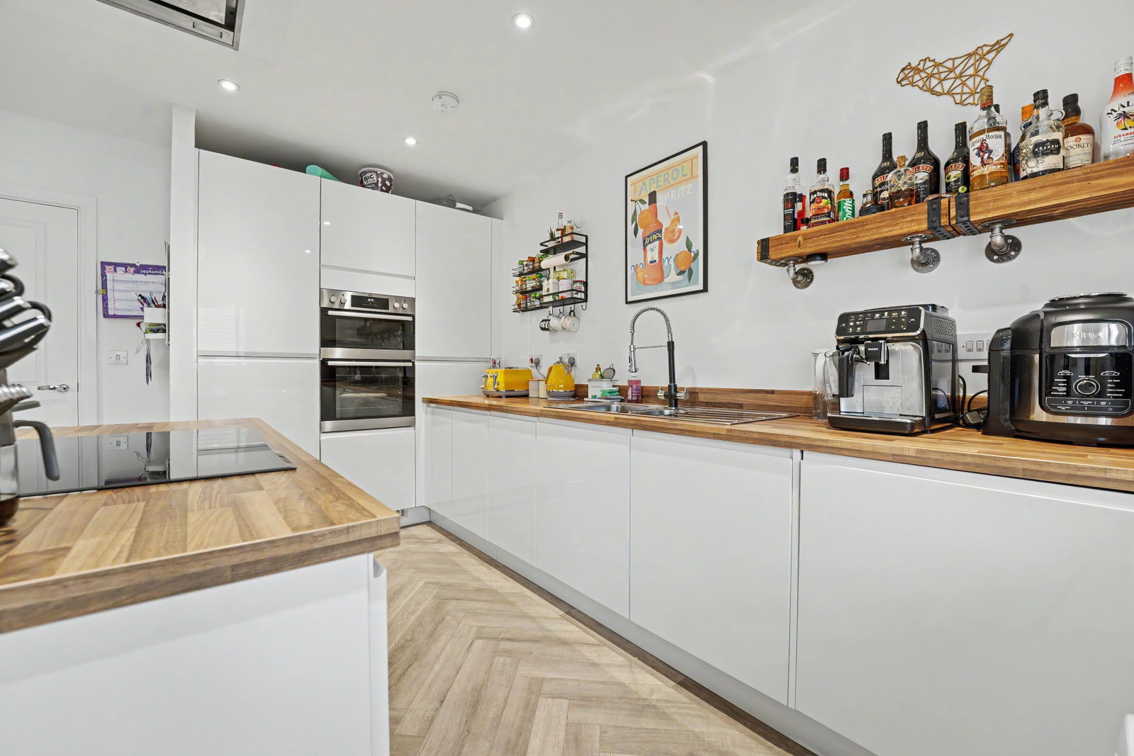 Link Detached House for sale in Harlow, Rosefield Lane, Newhall, Harlow, Essex, CM17 9SE, 1452 m²
