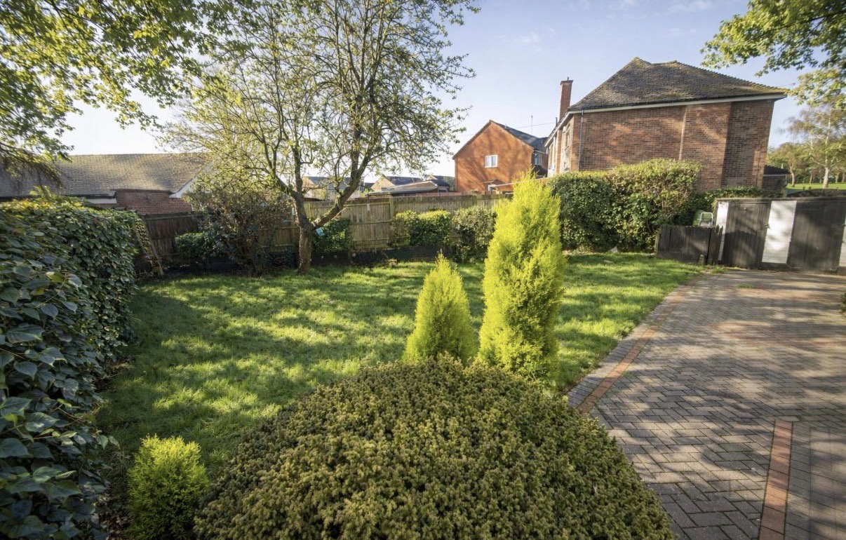 Detached House in Milton Keynes