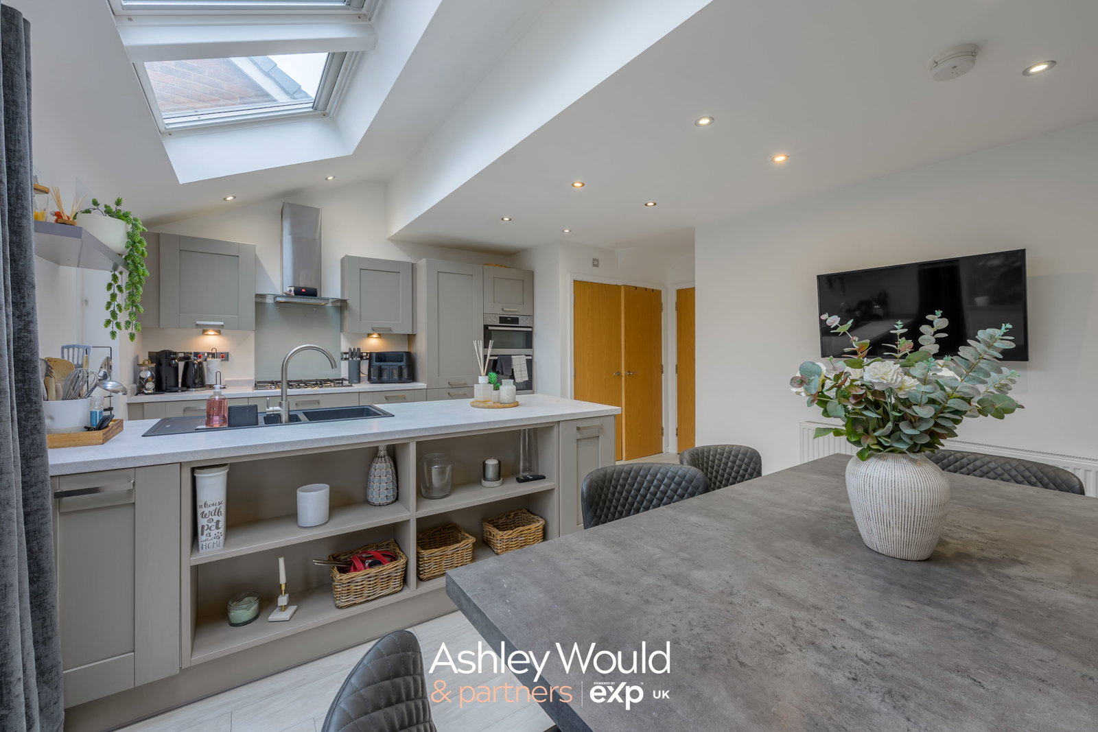 Detached House in Cradley Heath