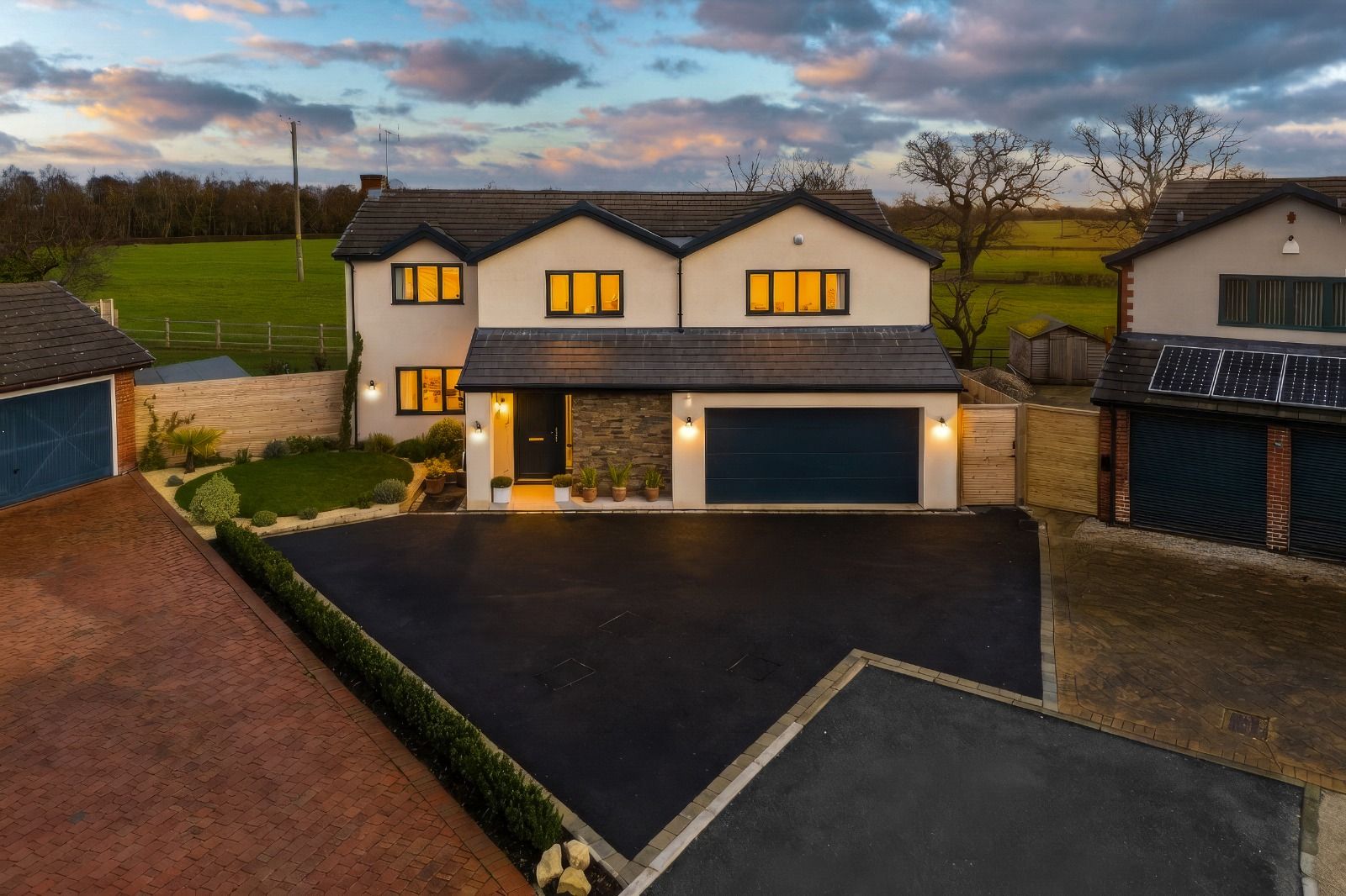 Detached House in Wrexham