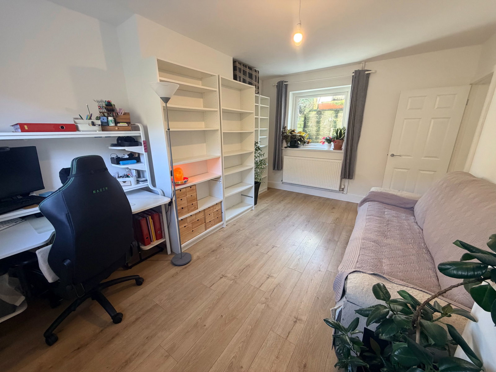 Semi Detached House in Cymmer
