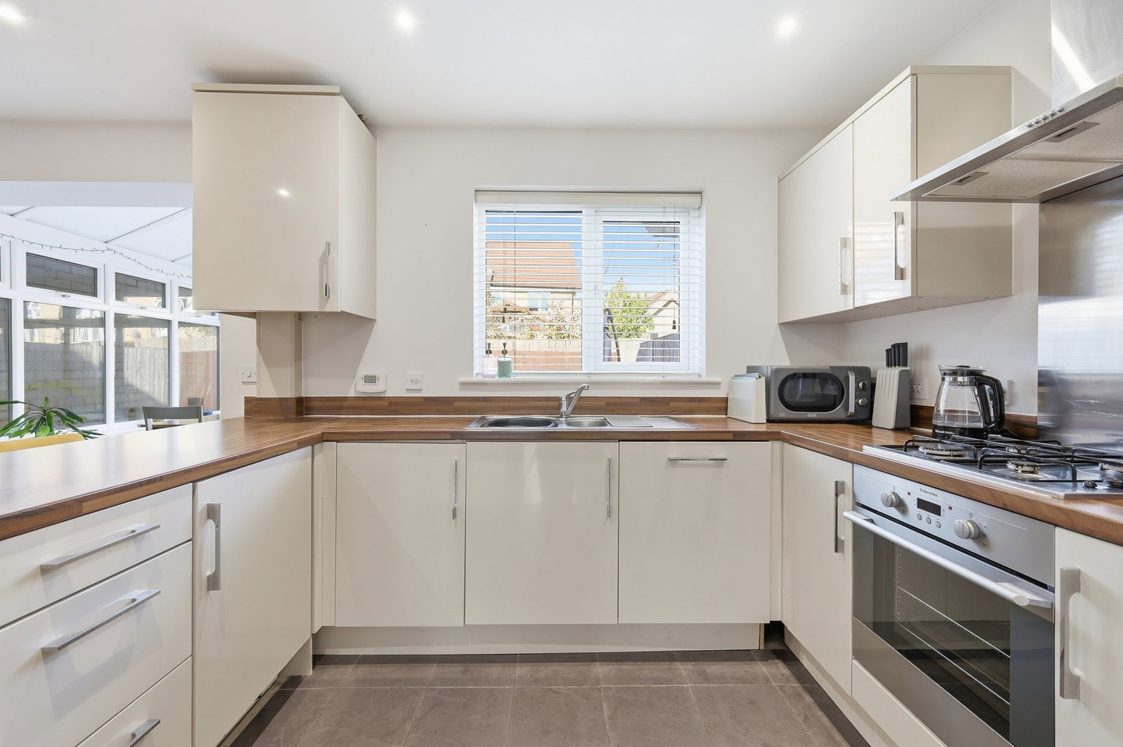 Semi Detached House in Basildon