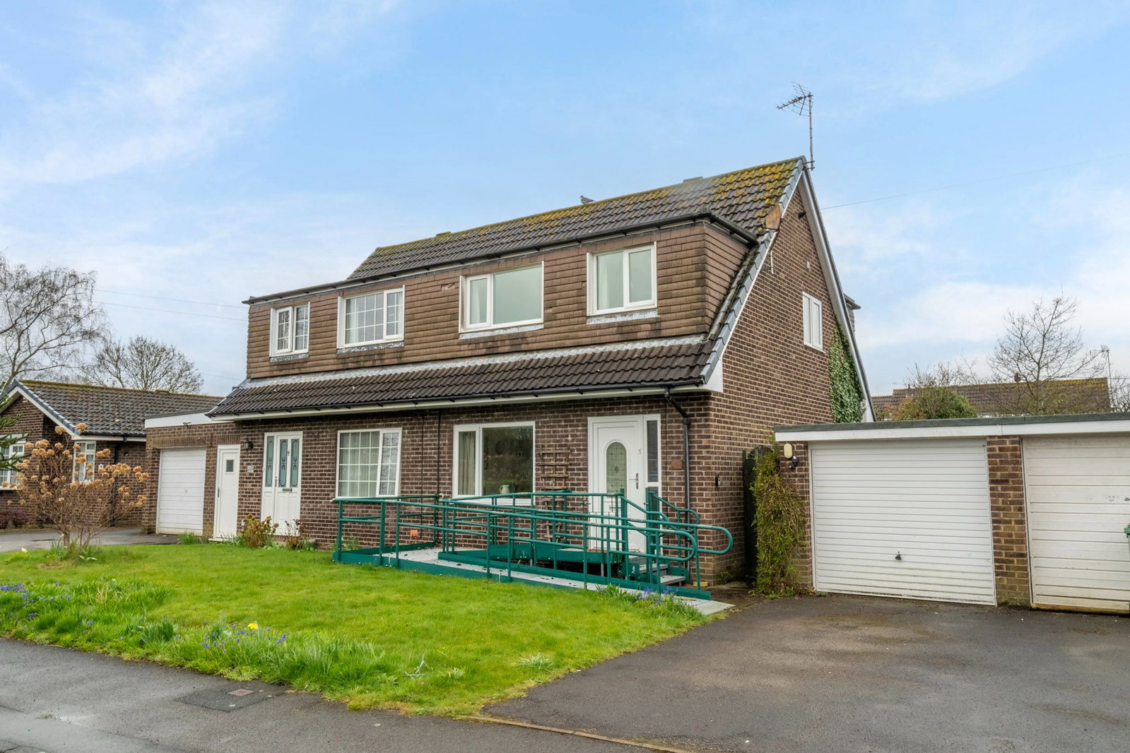Semi Detached House in York