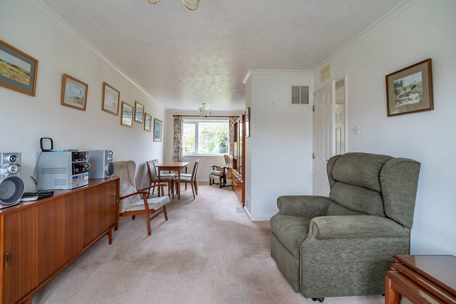 Semi Detached House in York