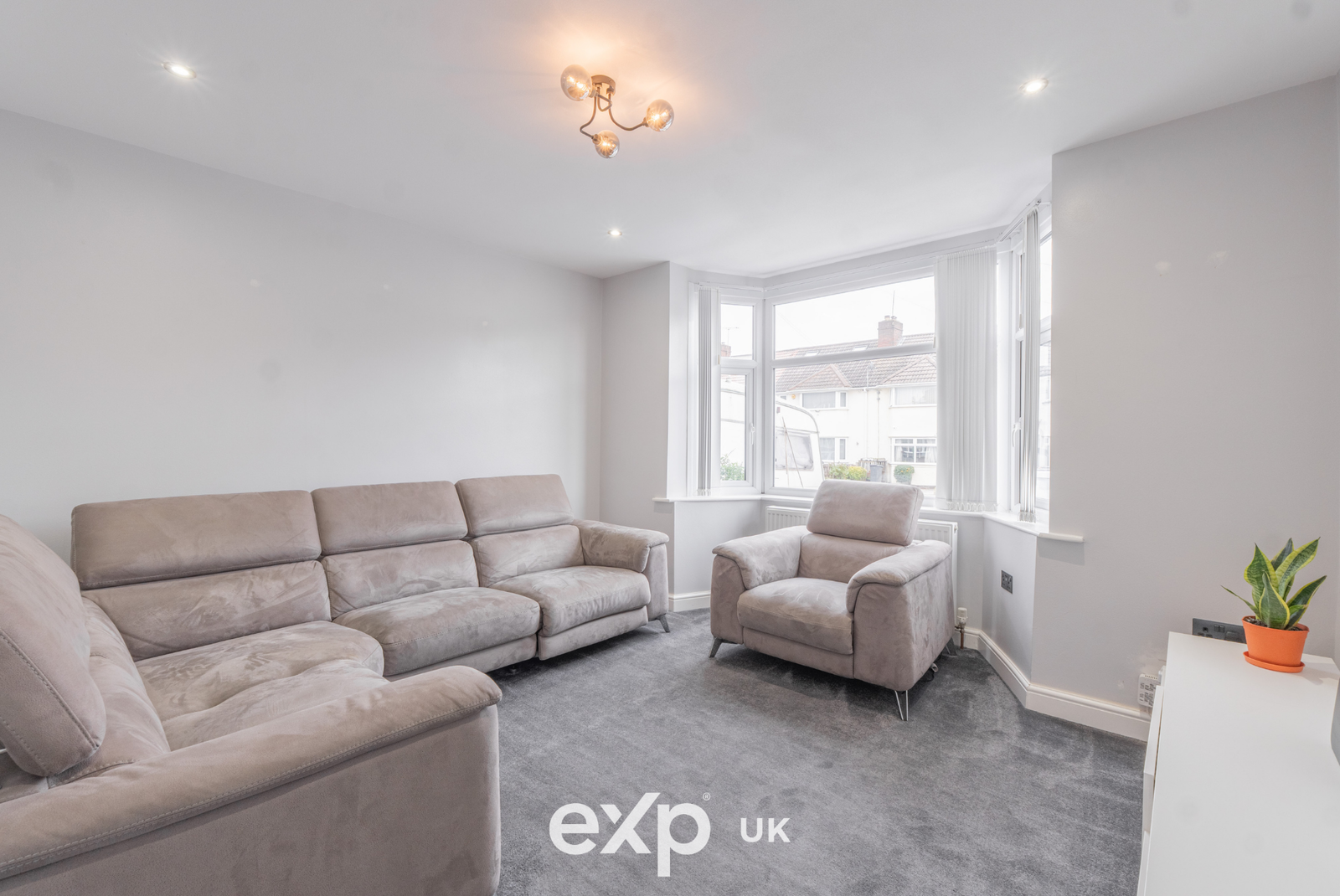 Semi Detached House in Solihull