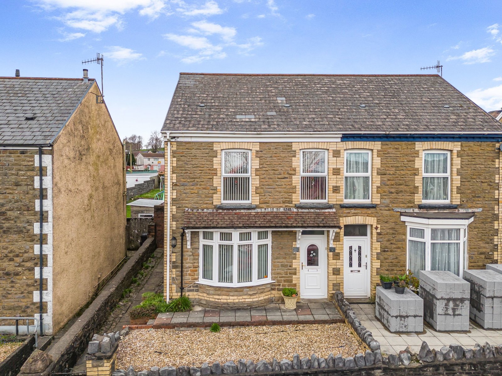 Semi Detached House in Neath