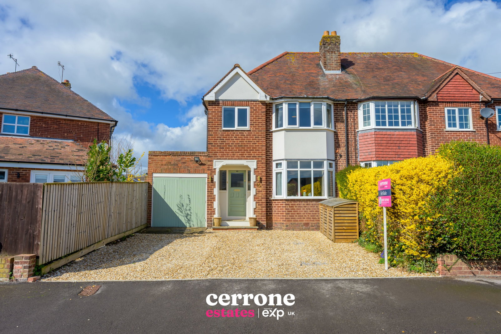 Semi Detached House in Bromsgrove