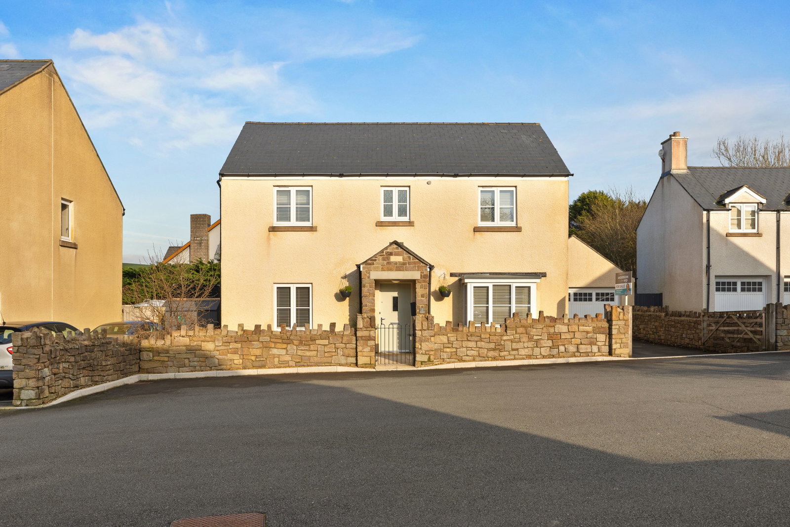 Detached House in Swansea
