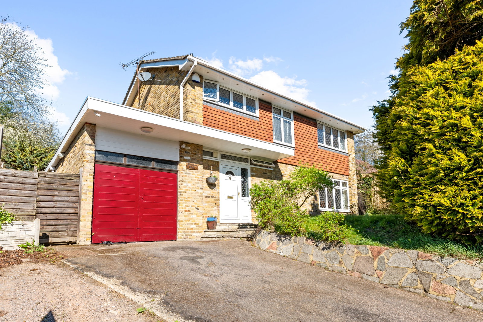 Detached House in Coulsdon