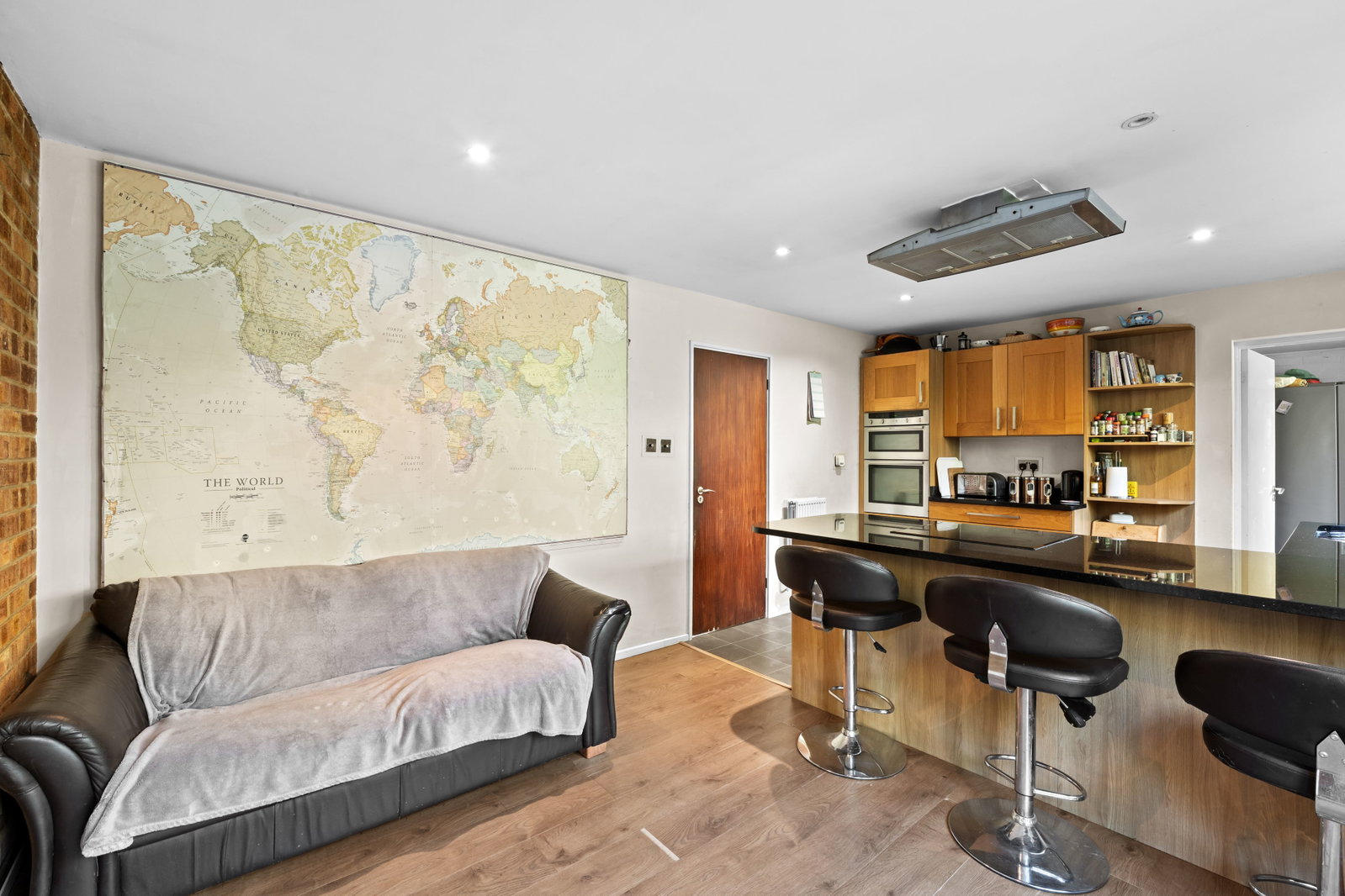 Detached House in Coulsdon