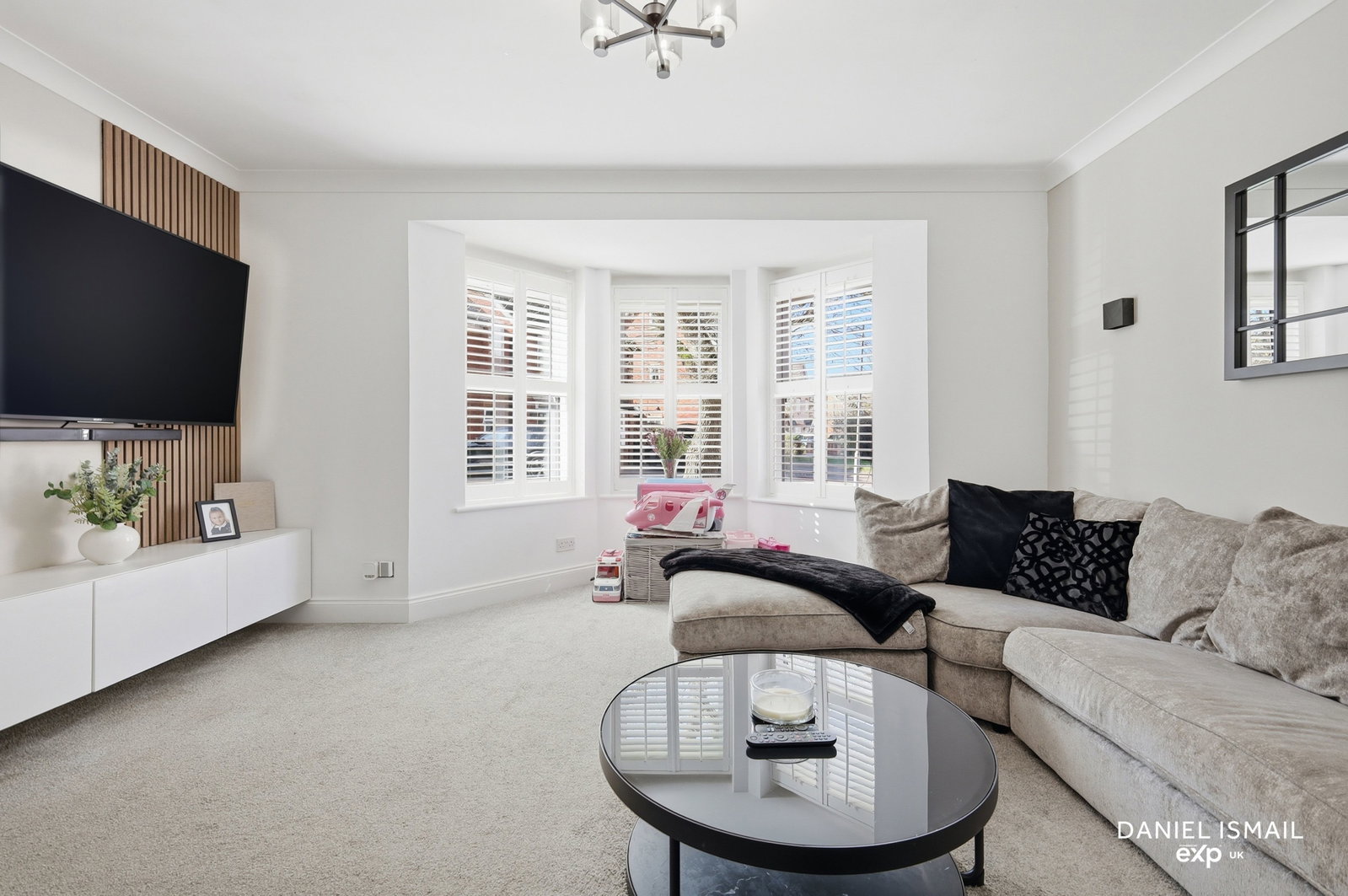 Detached House in Basildon
