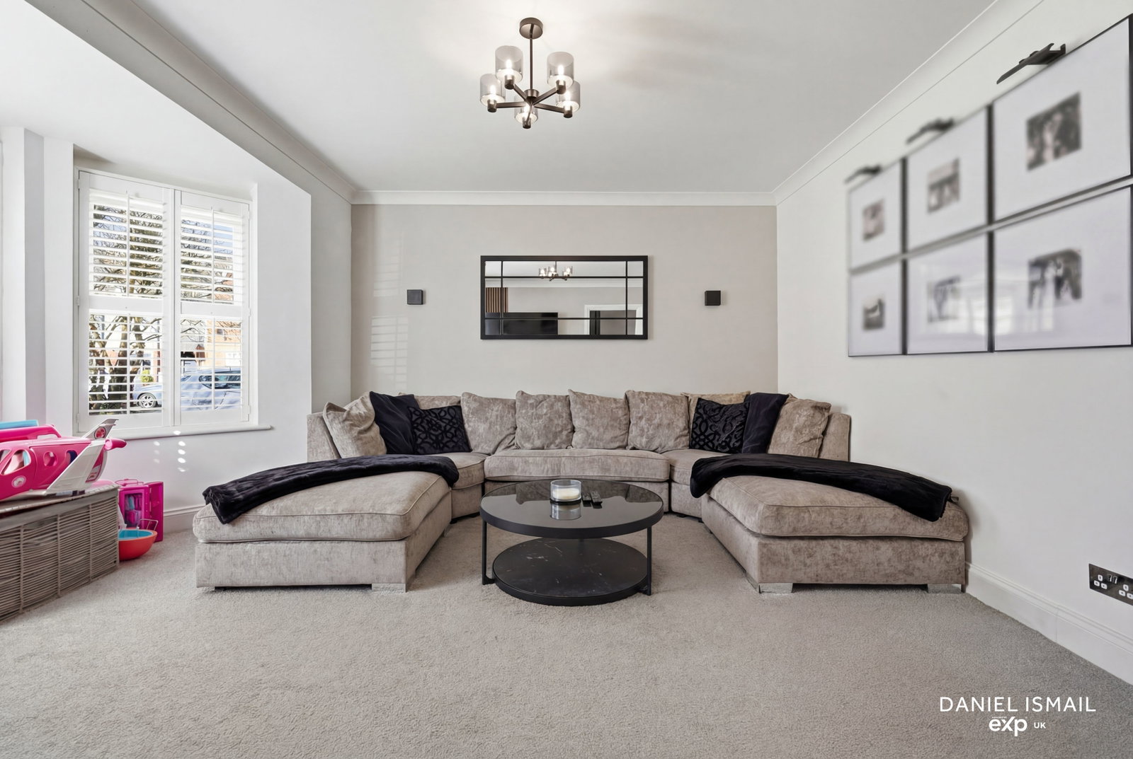 Detached House in Basildon