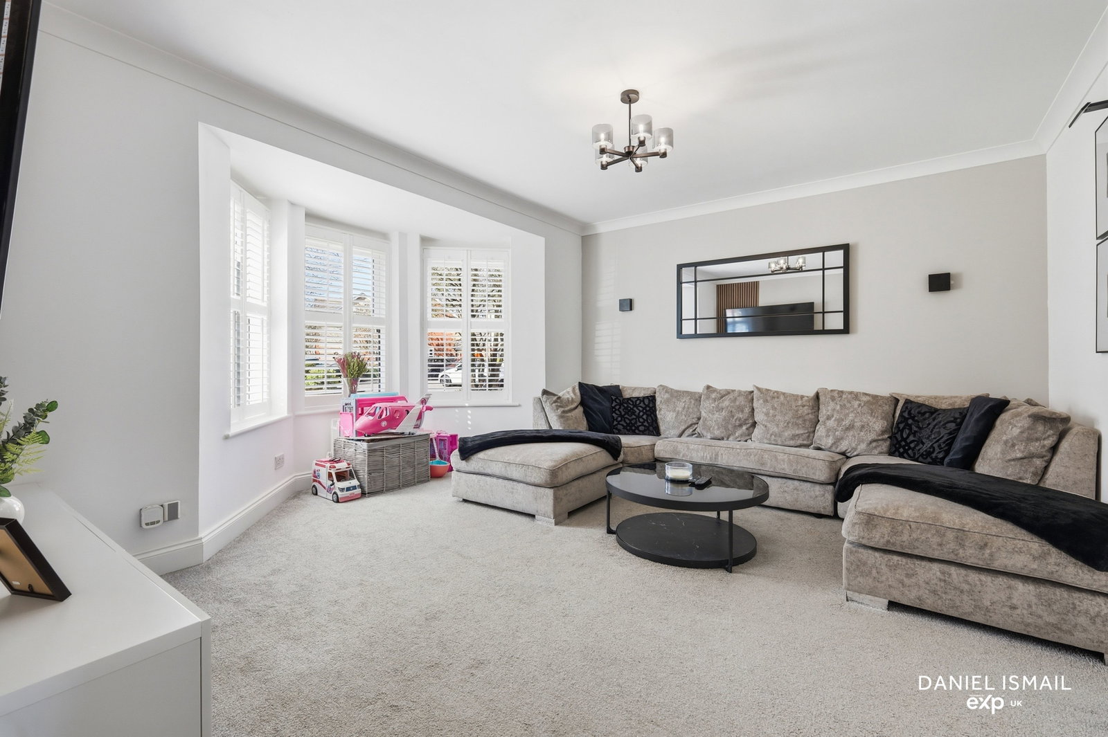 Detached House in Basildon