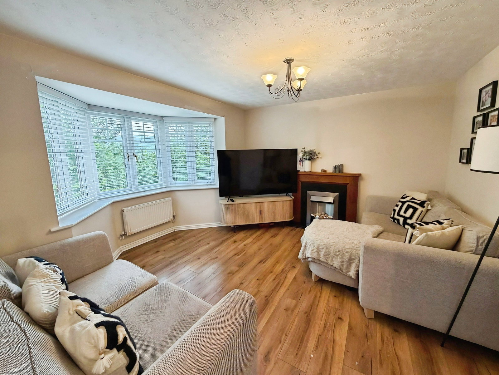 Detached House in Swansea
