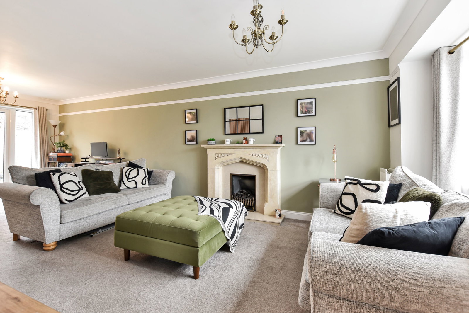Detached House in Wakefield