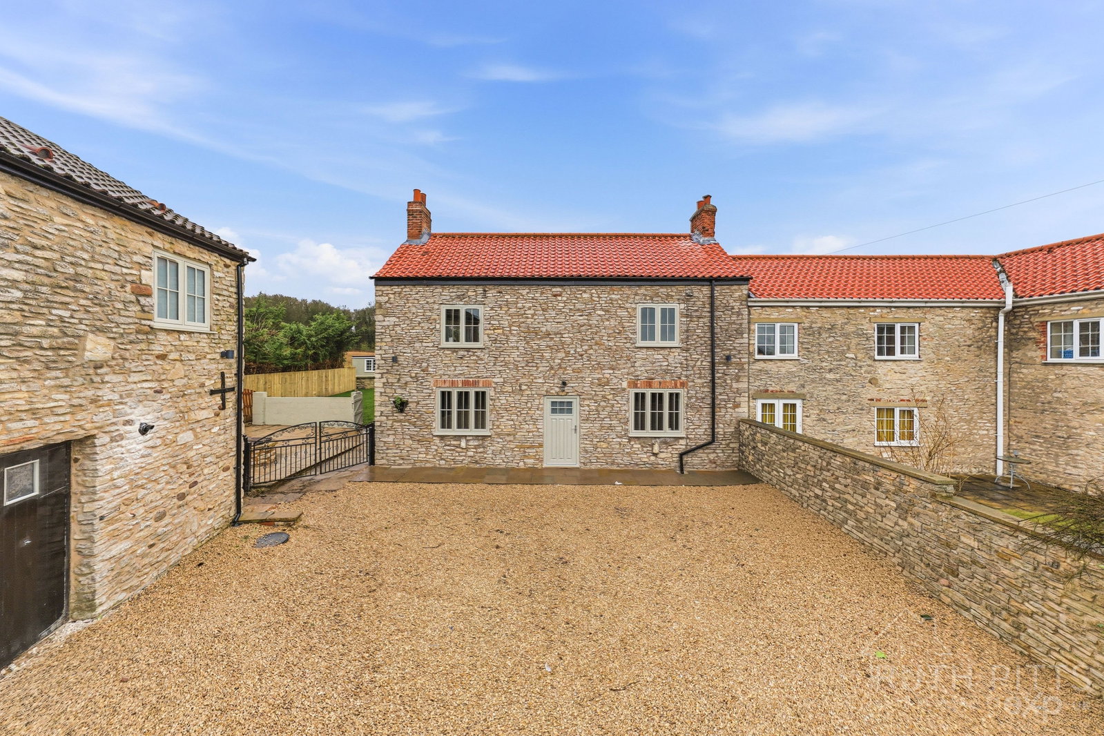 Semi Detached House in Knottingley