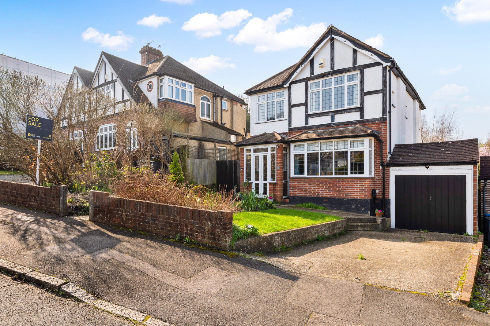 Detached House in South Croydon