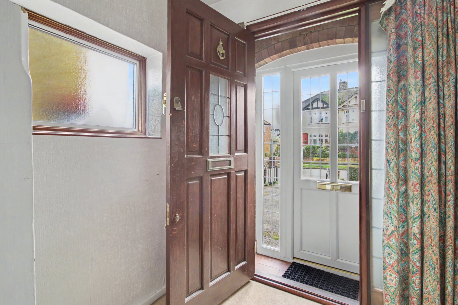Semi Detached House for sale in Romford, The Drive, Harold Wood, Romford, RM3 0DU, 908 m²