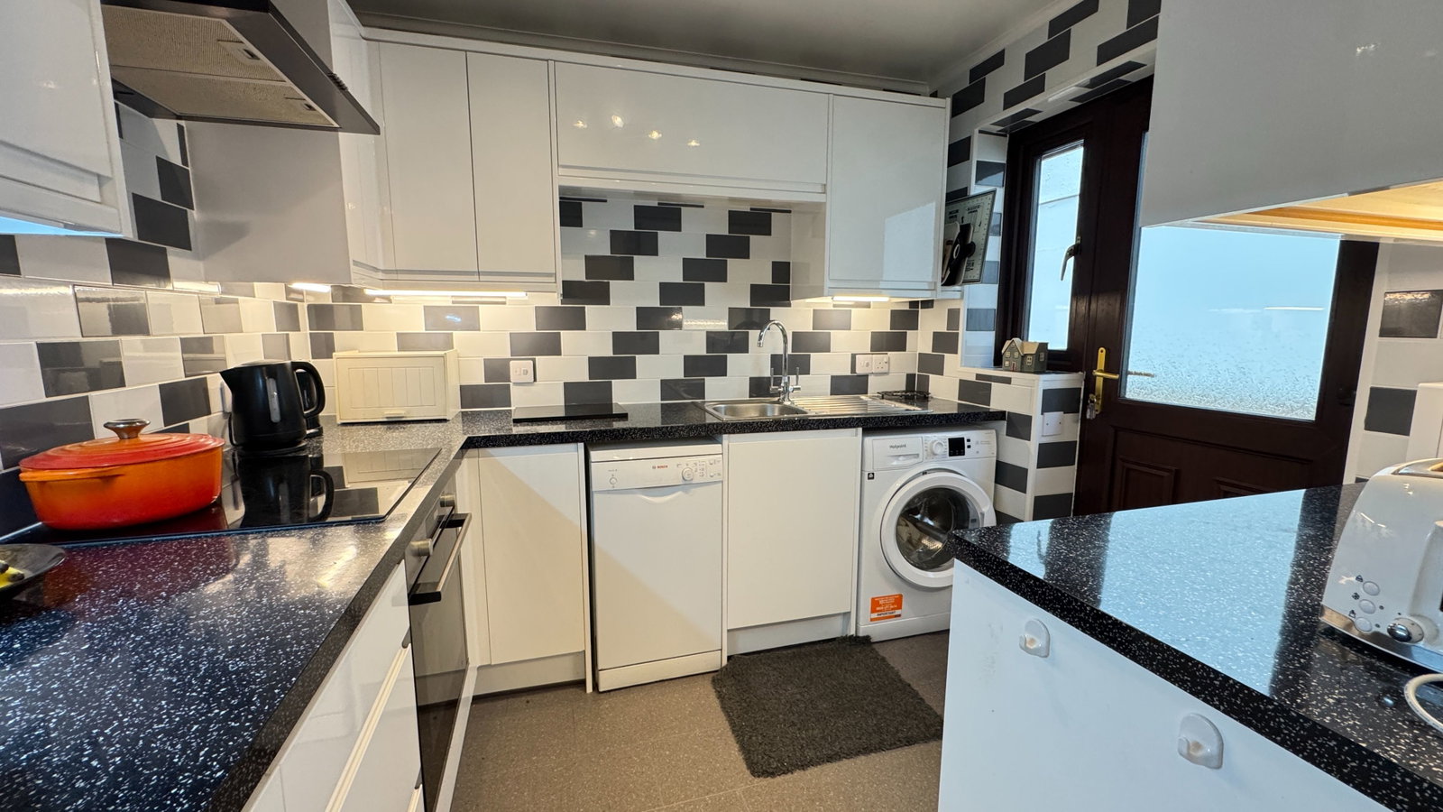 Bungalow for sale in Yelverton, St. Andrews Close, Bere Alston, Yelverton, PL20 7EH, 665 m²