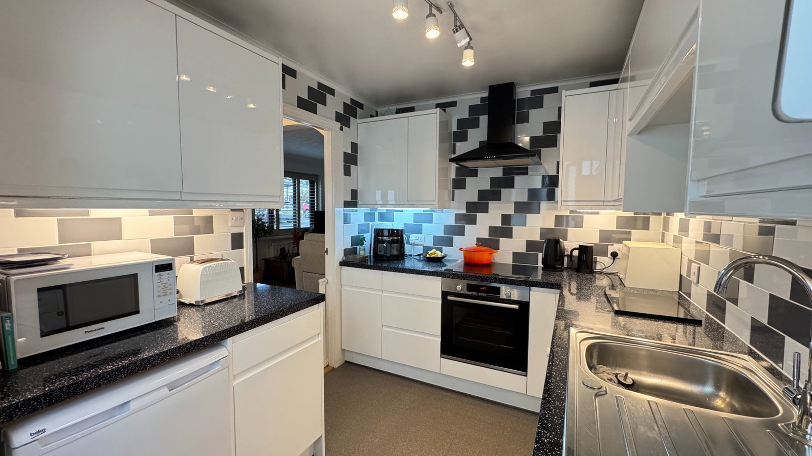 Bungalow for sale in Yelverton, St. Andrews Close, Bere Alston, Yelverton, PL20 7EH, 665 m²