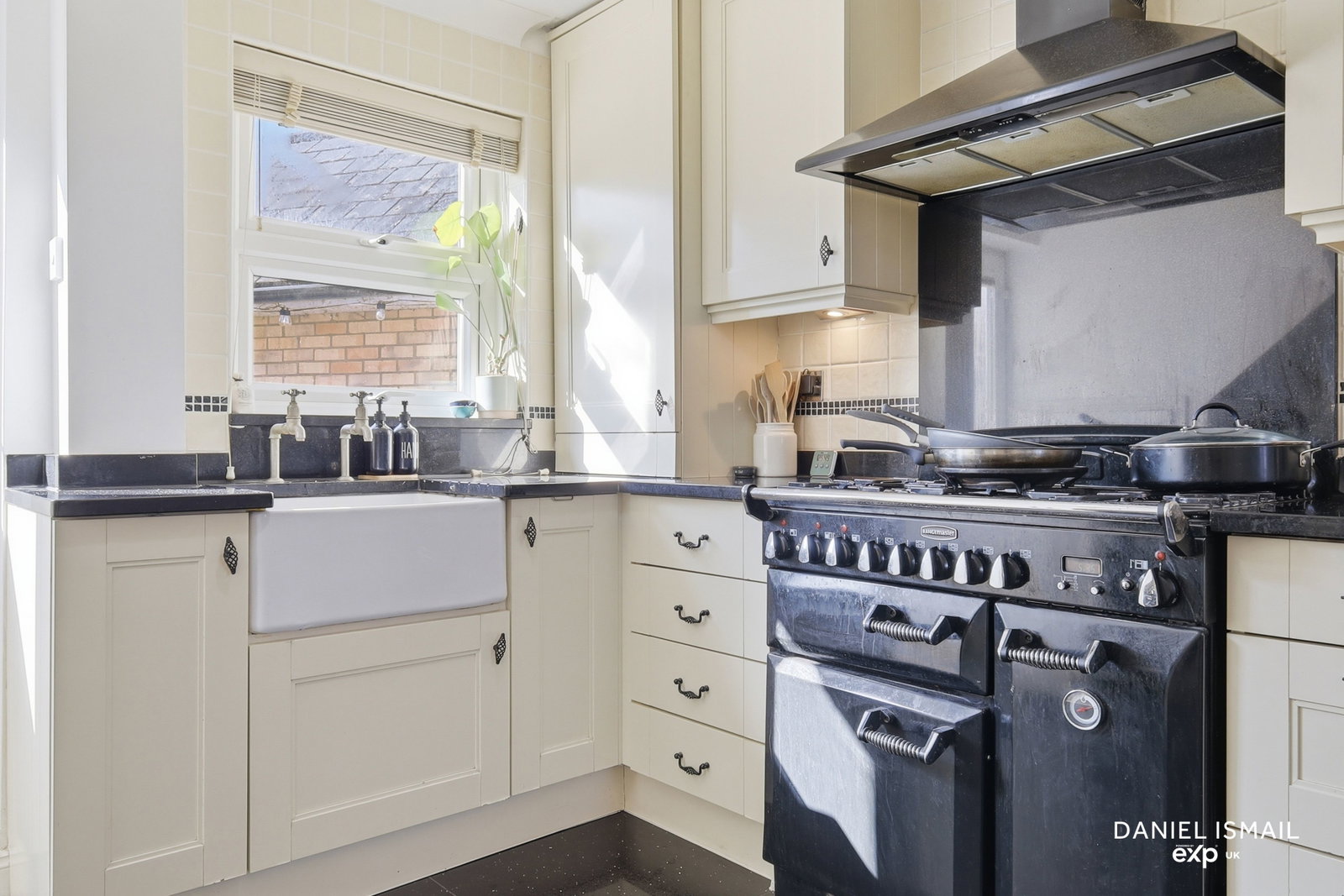 Detached House in Basildon