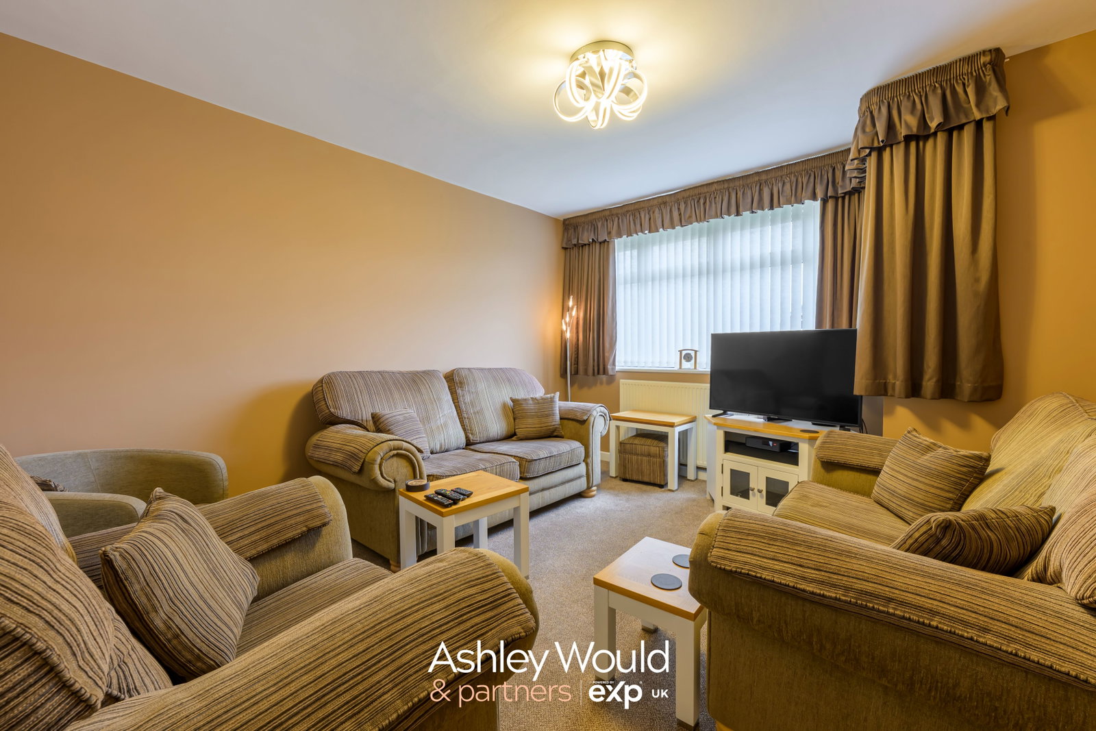 Semi Detached House in Tipton