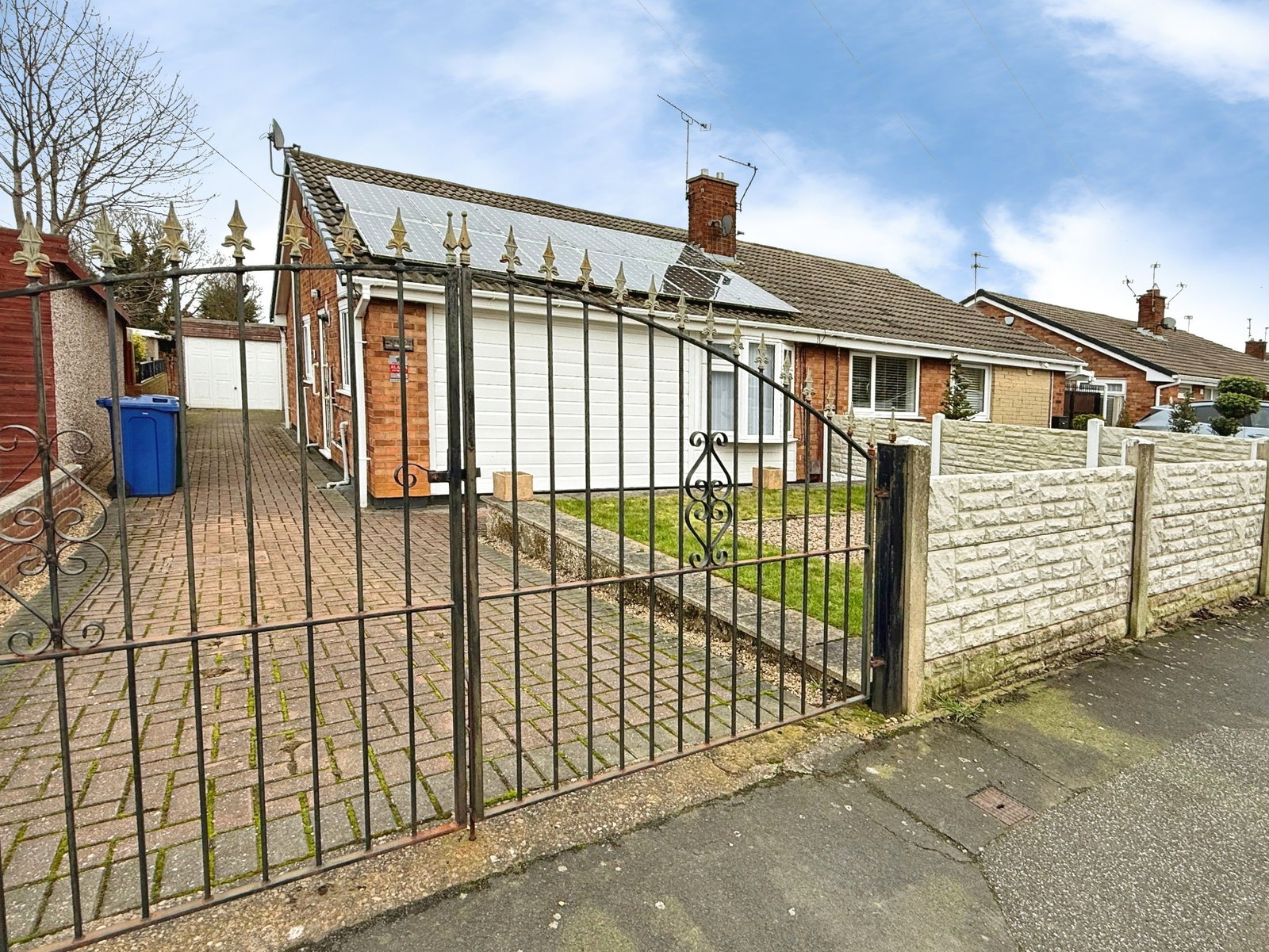Semi Detached Bungalow in Doncaster