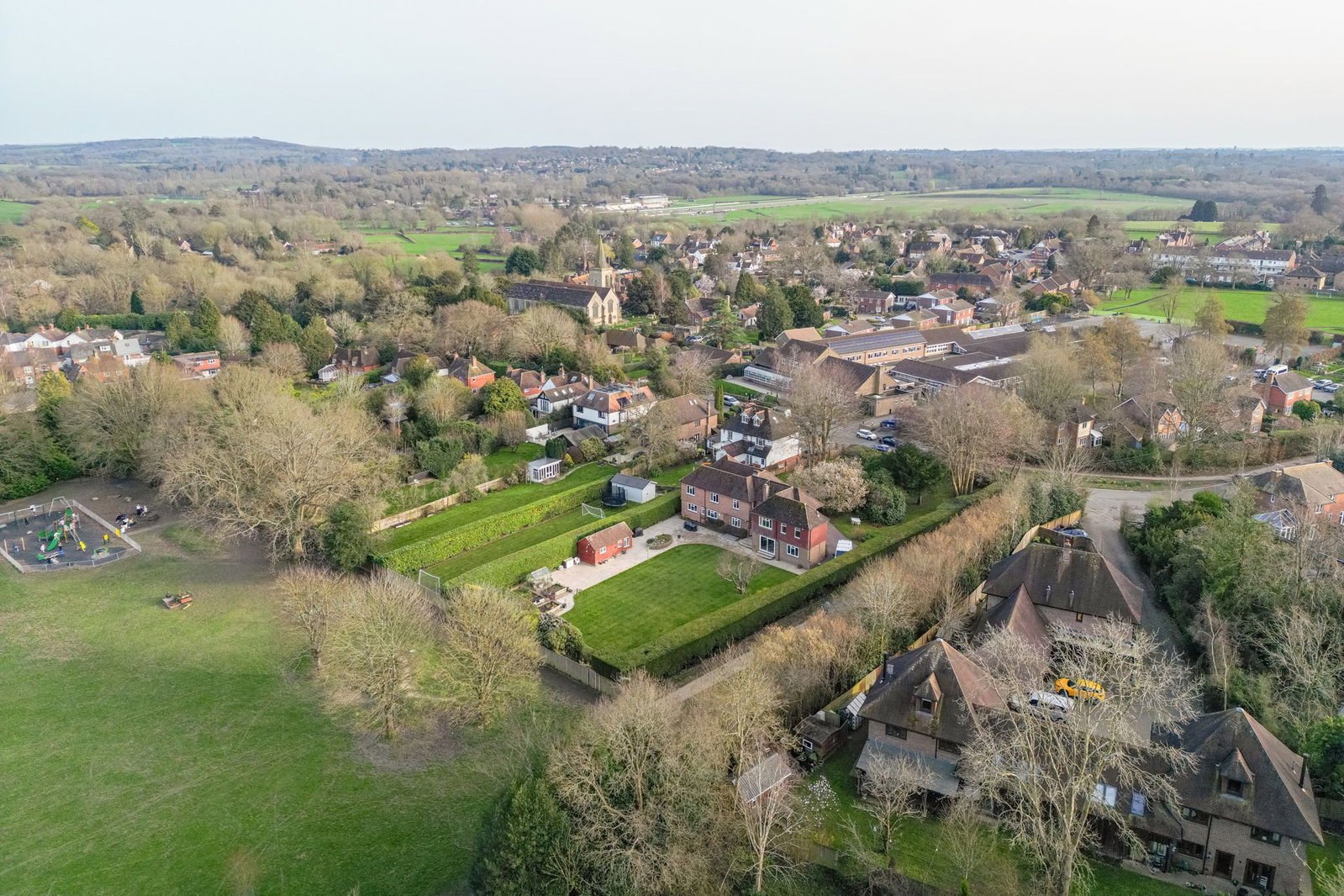 Detached House in Lingfield