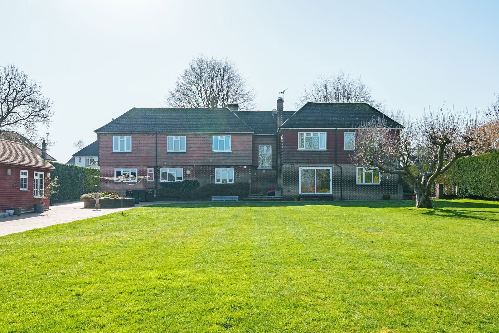 Detached House in Lingfield