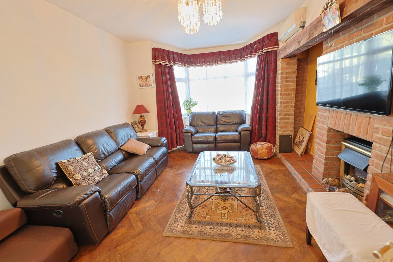 Detached House in Edgware