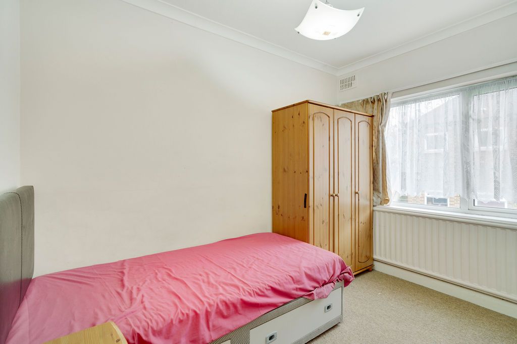 Flat in Carshalton Beeches