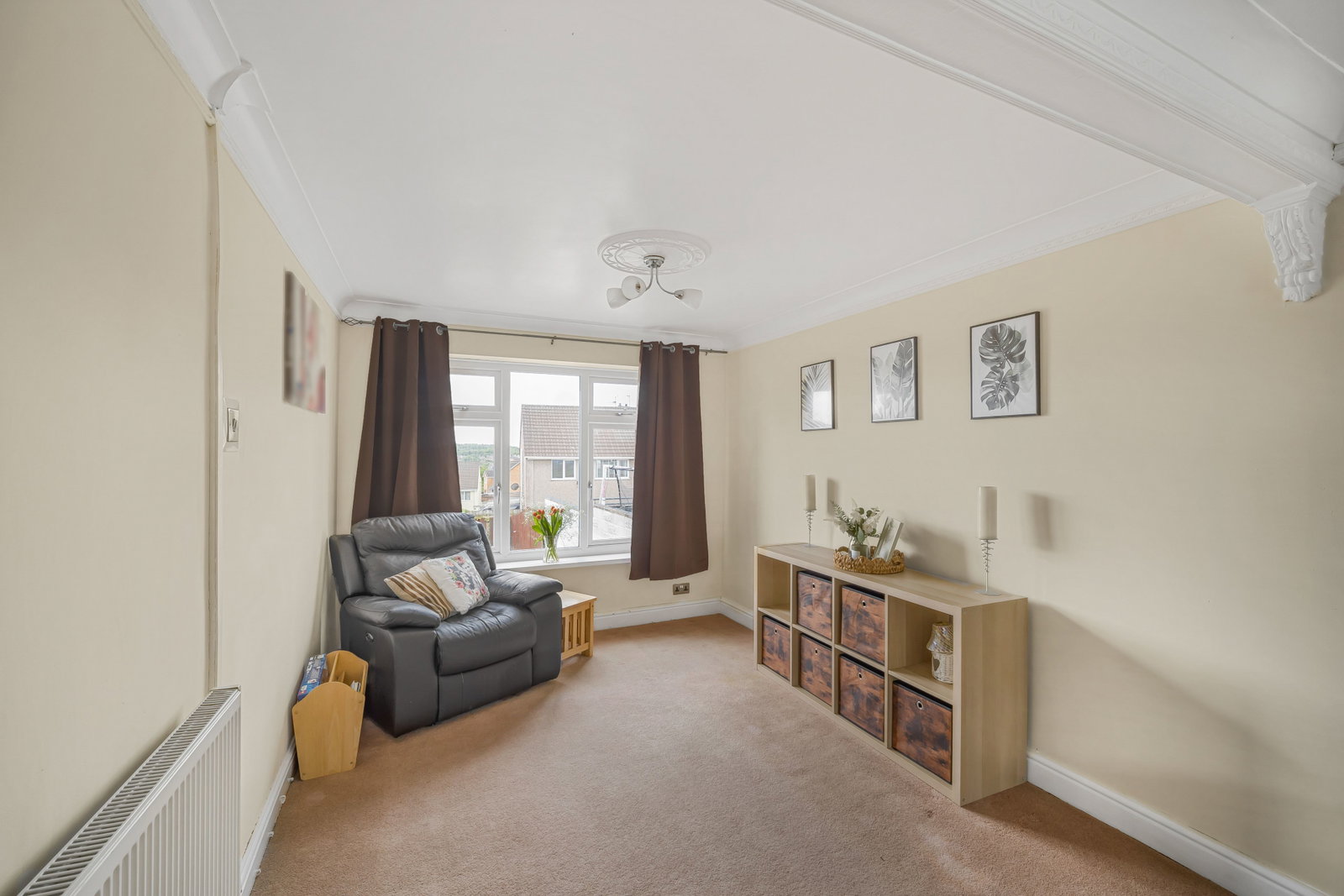Semi Detached House in Pontyclun