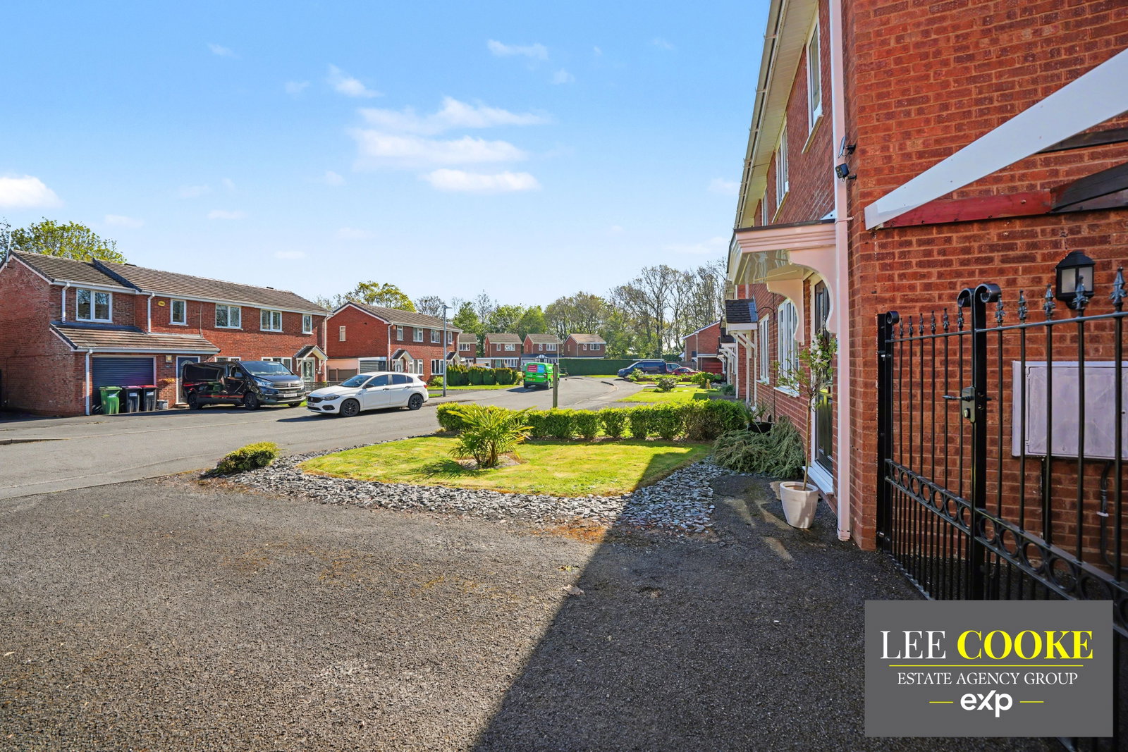 Semi Detached House in Telford