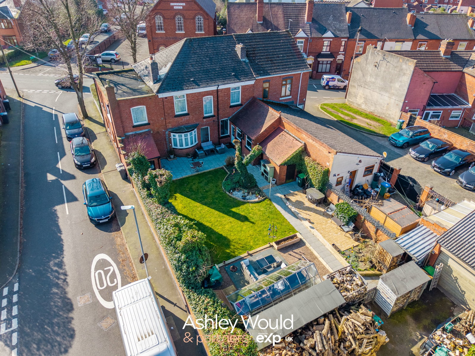 Semi Detached House in Rowley Regis