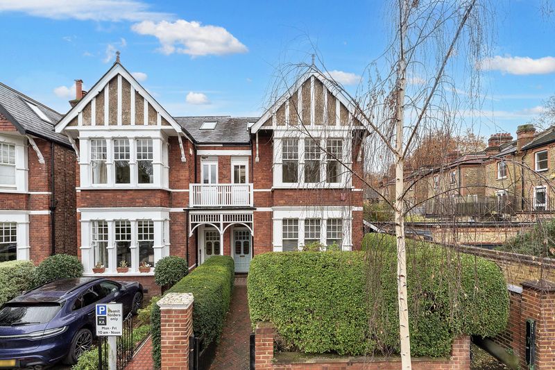 Semi Detached House in Richmond