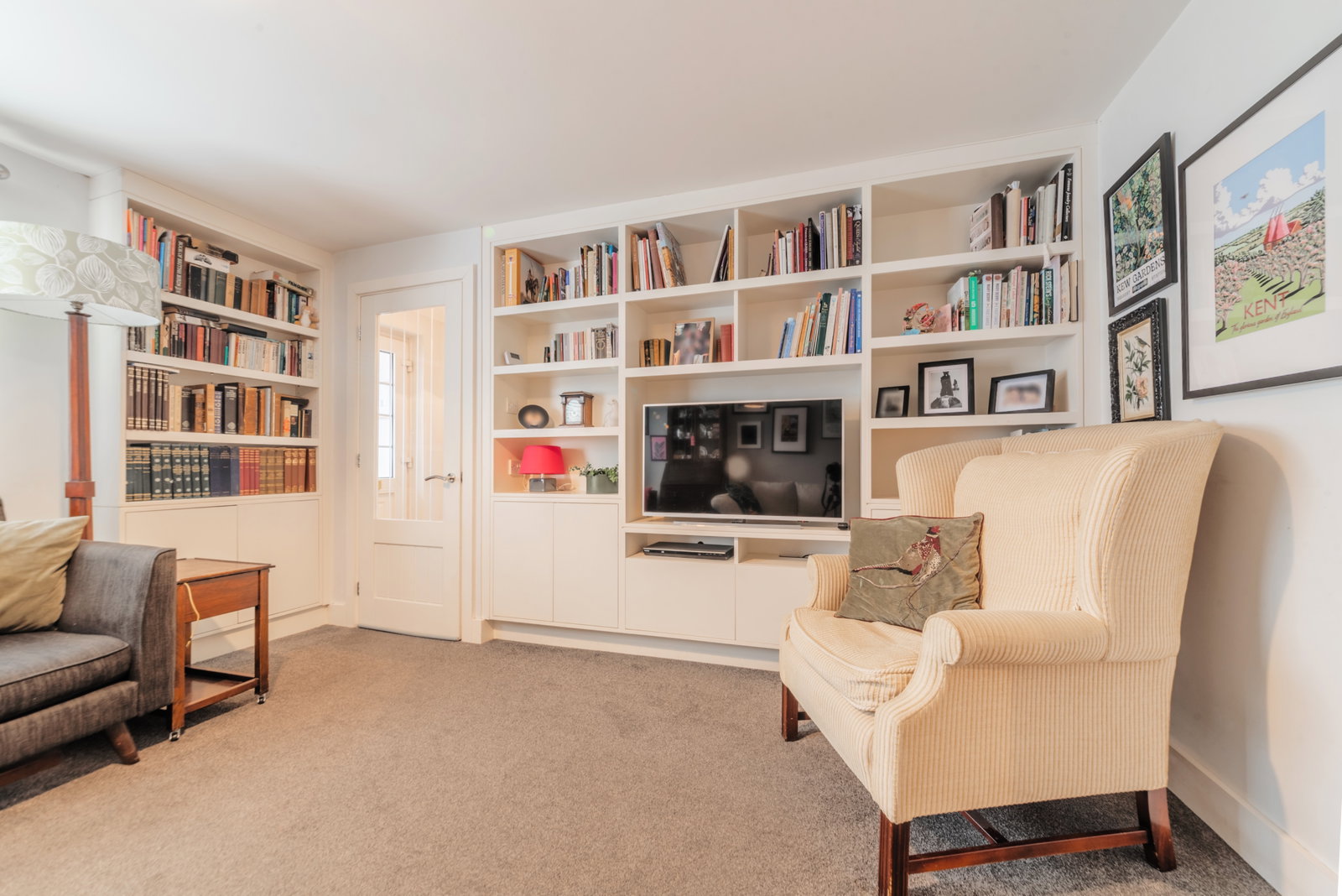 Semi Detached House for sale in Tonbridge, Longmead Way, Tonbridge