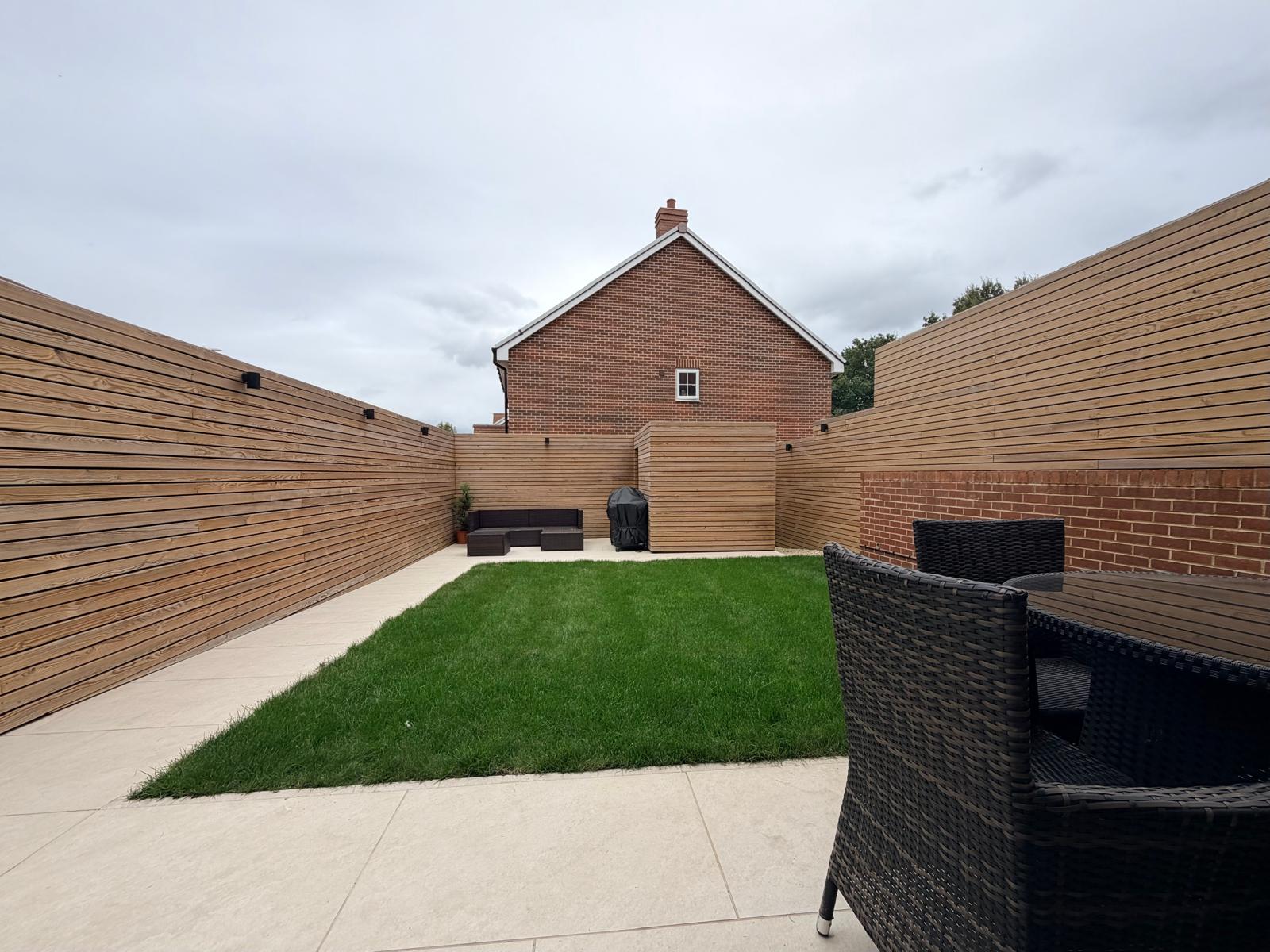 House for sale in West Malling, Fuggle Road, West Malling, ME19 4XL, 976 m²
