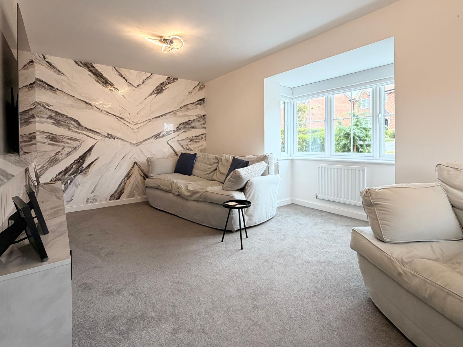 House for sale in West Malling, Fuggle Road, West Malling, ME19 4XL, 976 m²