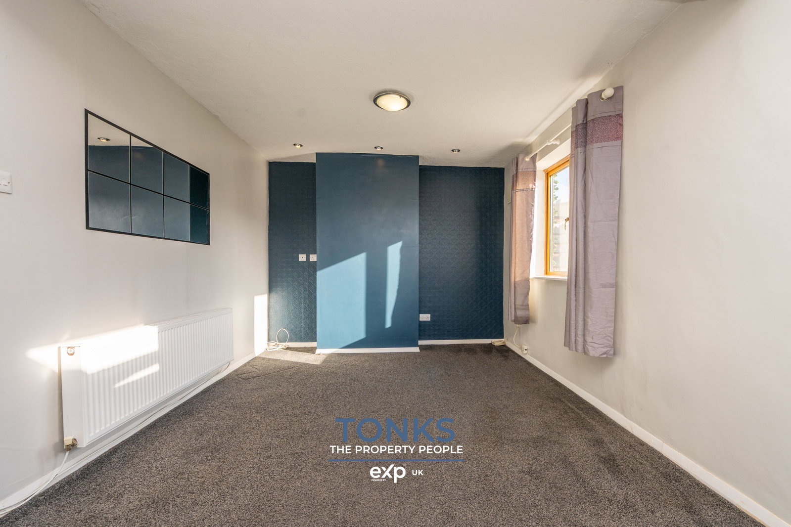 Semi Detached House in Rowley Regis
