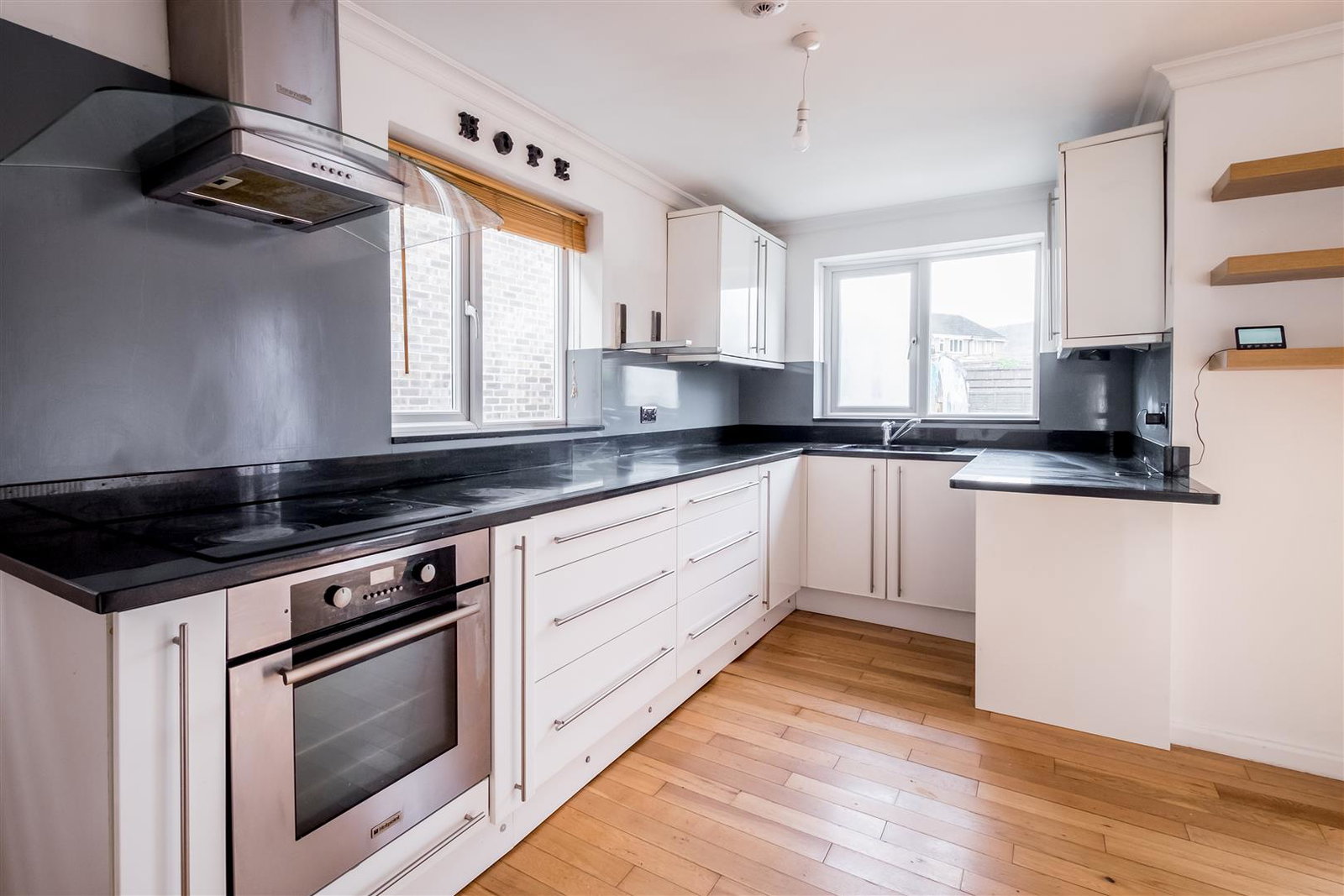 Detached House in Huddersfield